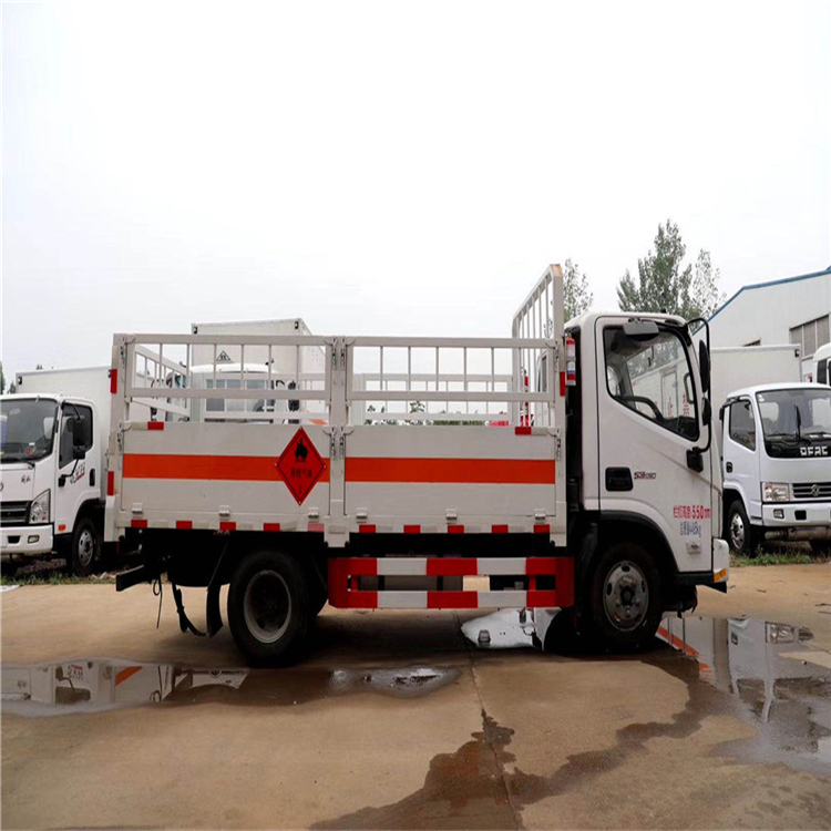國(guó)六福田歐馬可131馬力藍(lán)牌氣瓶運(yùn)輸車(chē)